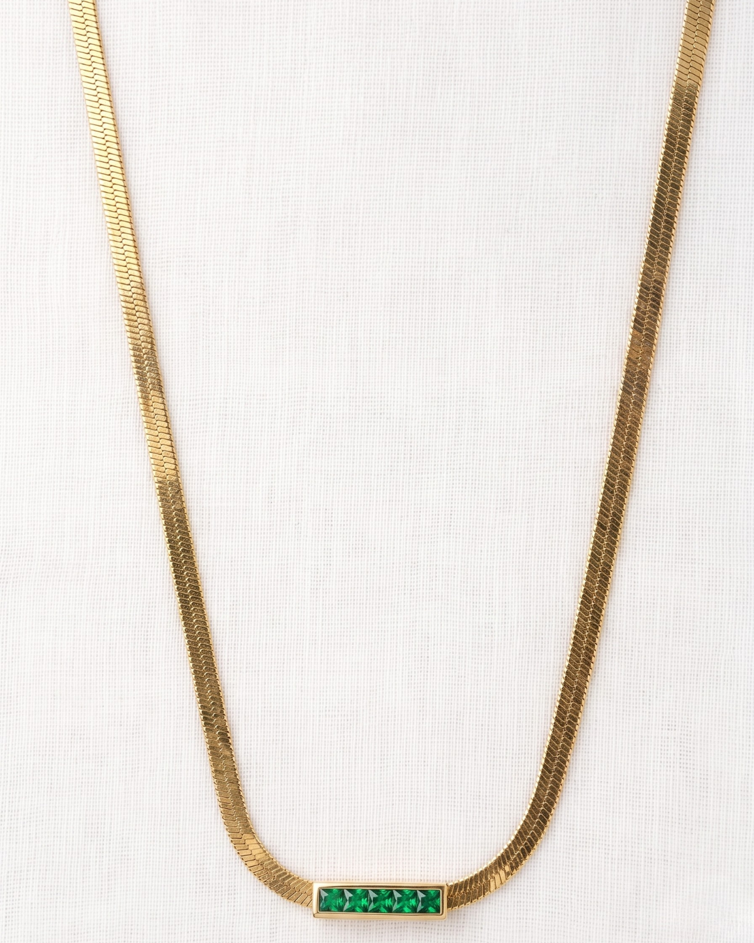 The green bar necklace