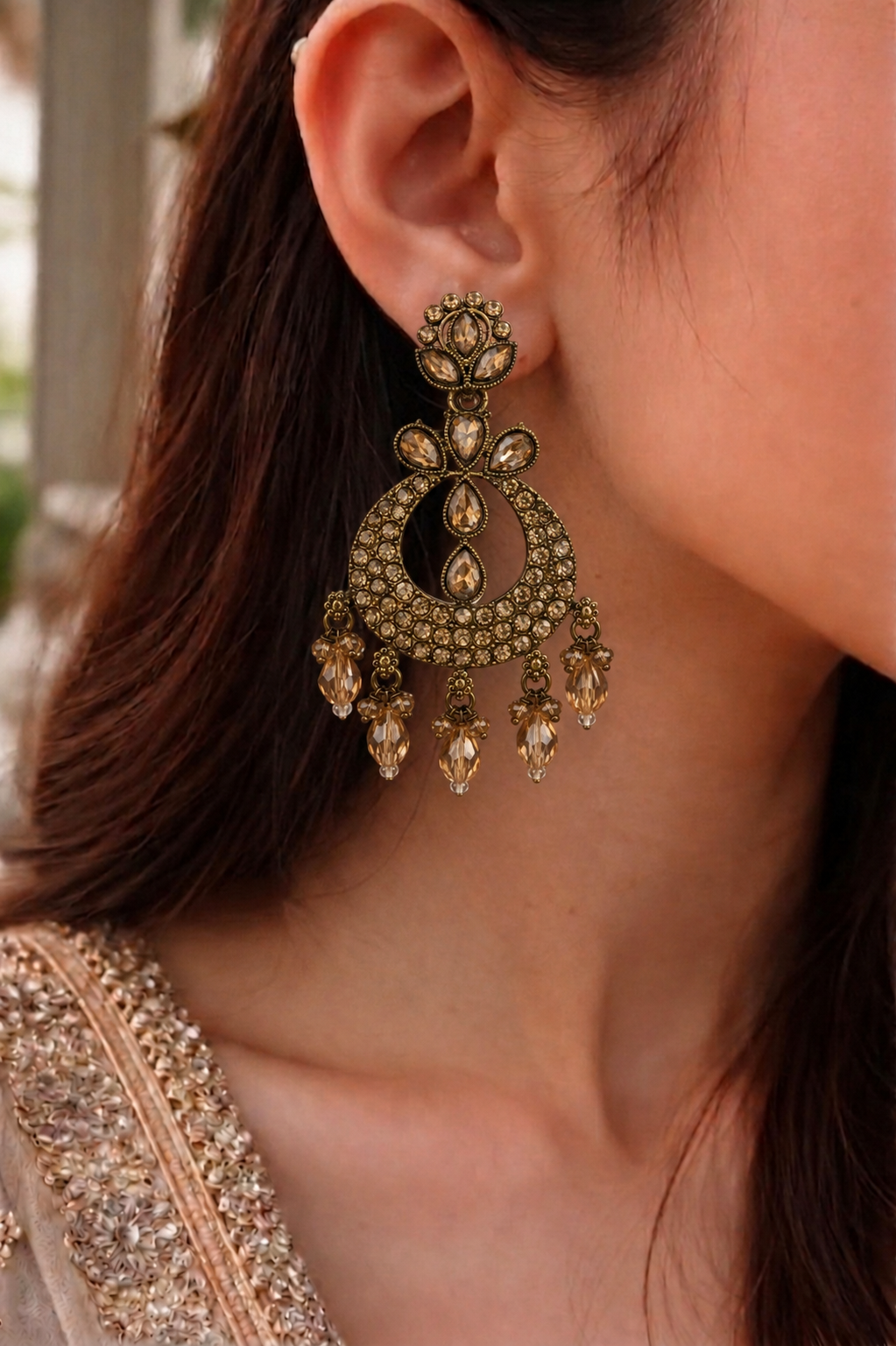 Golden glimmer chandbalis