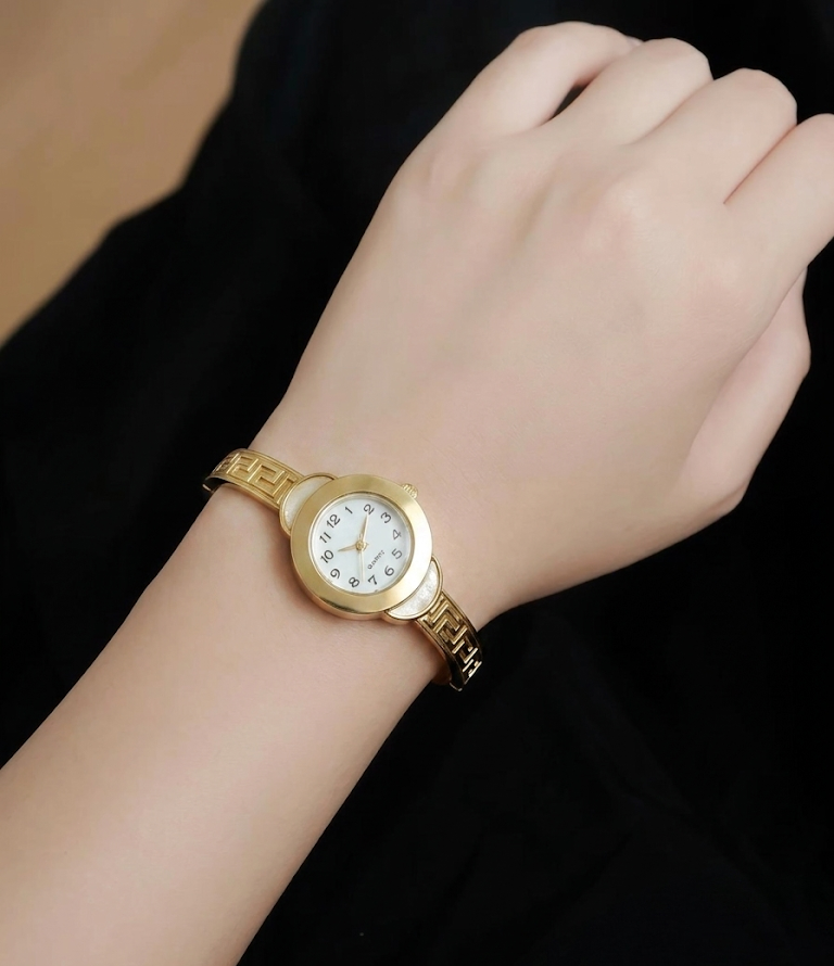 axis gold watch